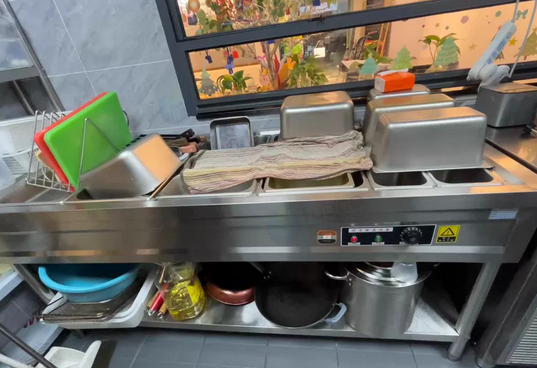 上海地区餐厅处理1批制冰机、消毒柜、保温台等设备