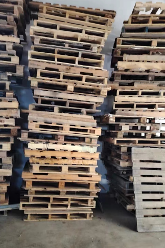 昌吉地区处理一批木托盘