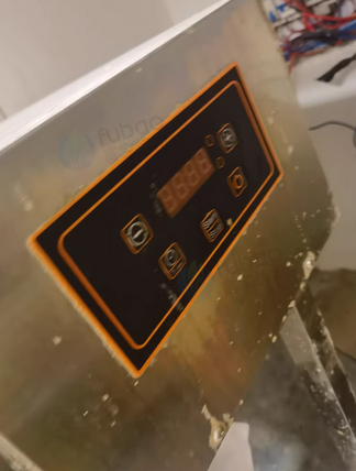 南昌市地区炸鸡店处理腌肉机、冷冻冰箱、封口机、烤肠机