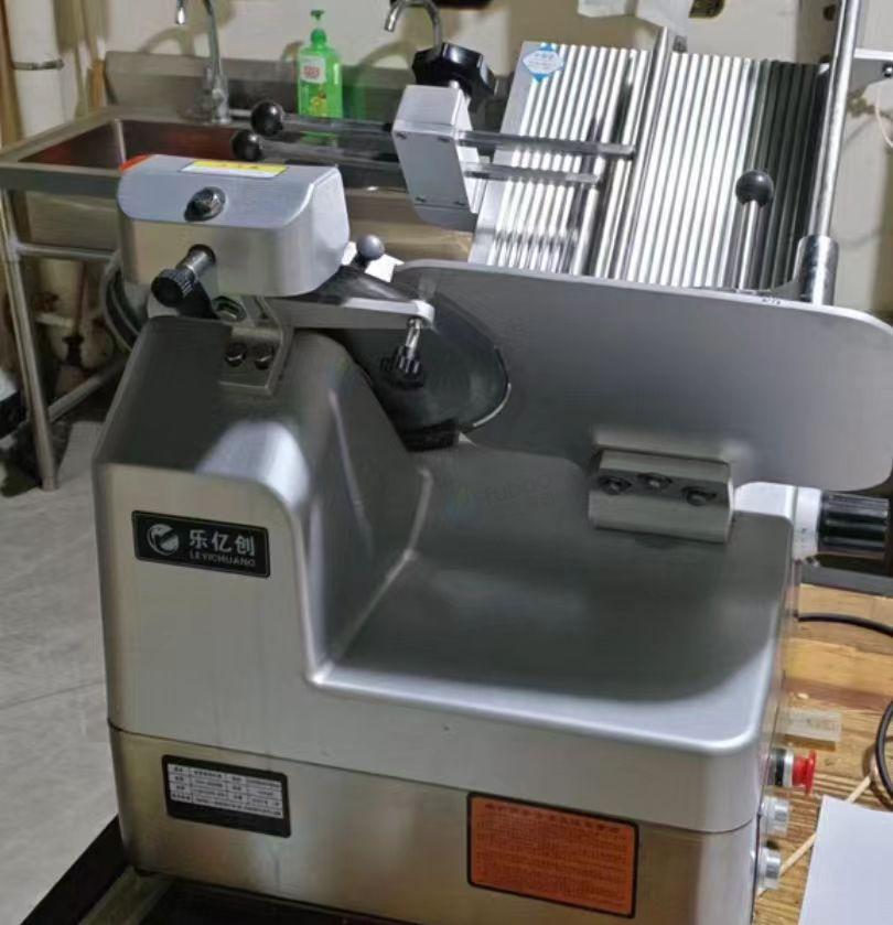 新乡地区处理饺子皮机、两米风幕机、刨肉机、绞肉机、油烟机等