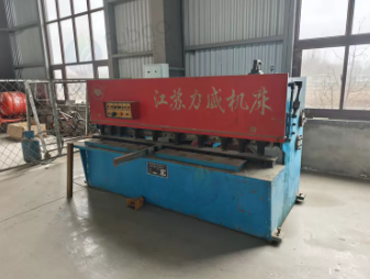 滨州市地区工厂处理QC12Y-4×2500液压摆式剪板机 J218-40开式固定台压力机