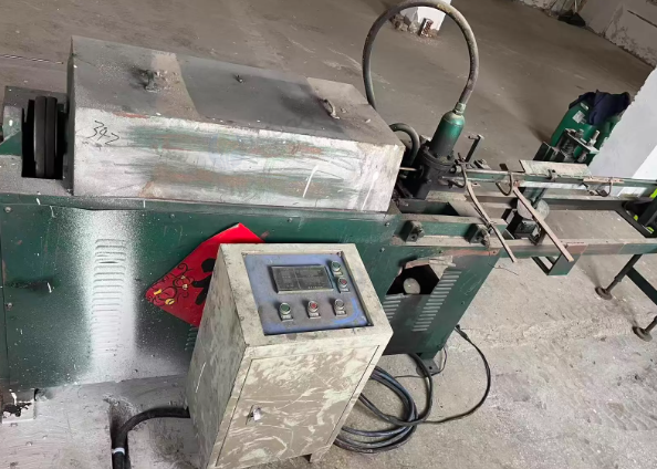 无锡市地区工厂处理线材自动调直下料机1台、卧式拉丝机一套