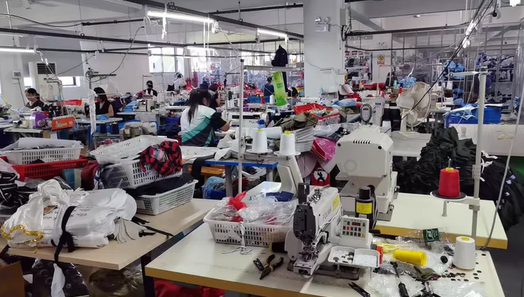 上饶市地区个人处理1500平服装厂