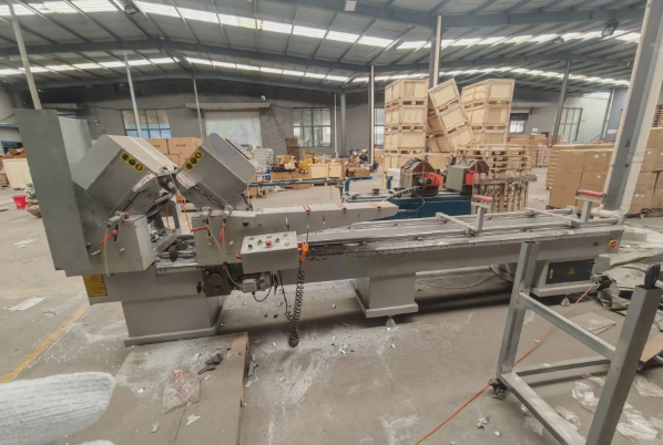 扬州市地区工厂处理太阳能边框制作机器一套