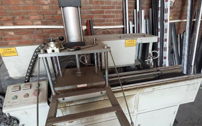 石家庄市地区处理断桥铝中梃断面铣机