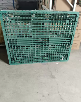 潍坊地区处理200多个绿色塑料托盘