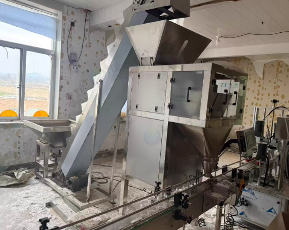 潍坊市地区工厂处理颗粒罐装，旋盖机等全套设备