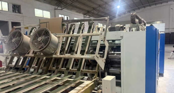 汕头市地区处理三色水墨印刷开槽机