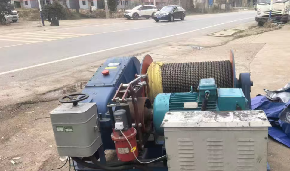 邵阳市地区处理八吨卷扬机一套