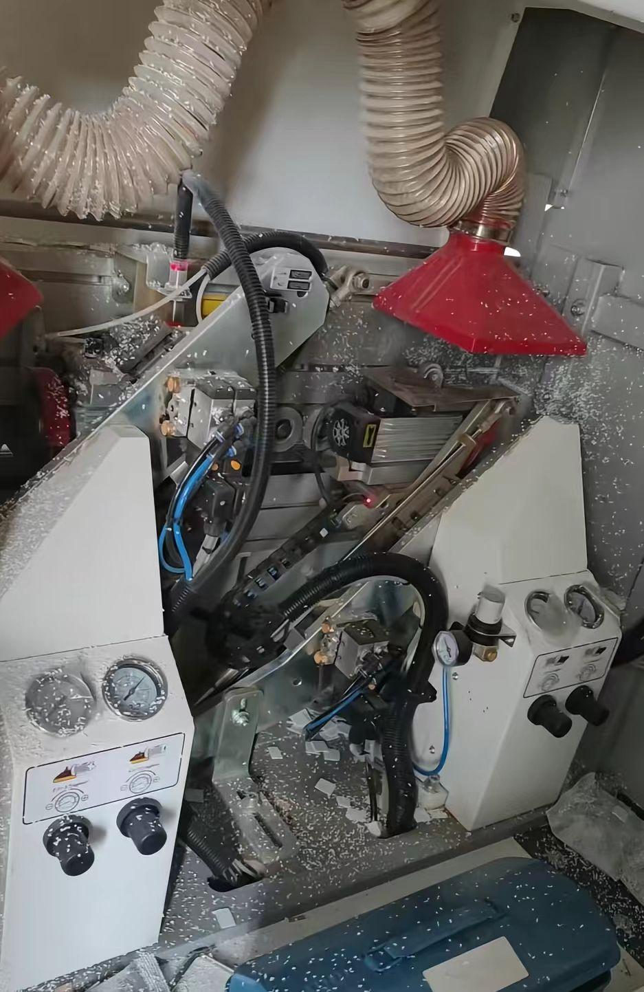 合肥地区家具工厂处理全自动双色封边机、打胶机、双头铰链钻、侧孔机、拉直机、切割机等木工设备