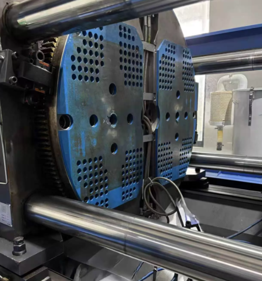 苏州市地区工厂处理FB-230R富强鑫双色注塑机