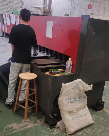 佛山市地区工厂处理丰科剪板机，4m剪板机