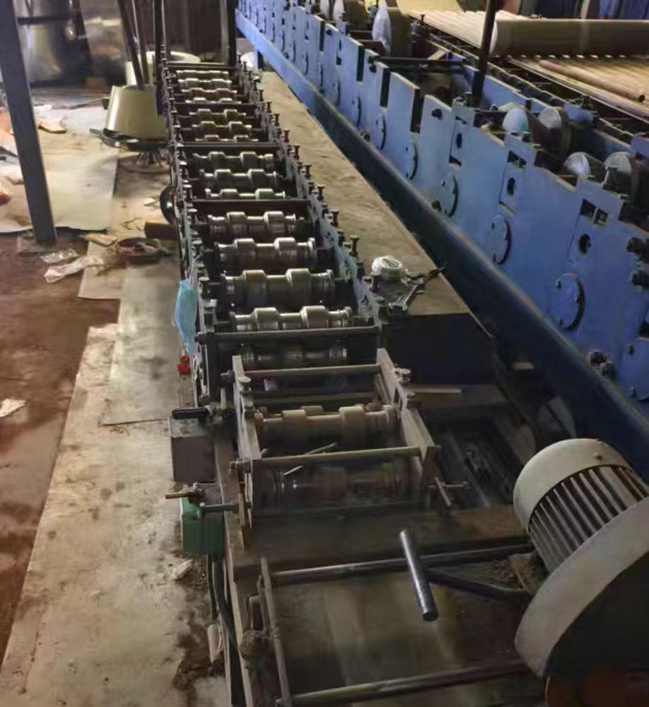 周口地区工厂处理卷闸门压瓦机