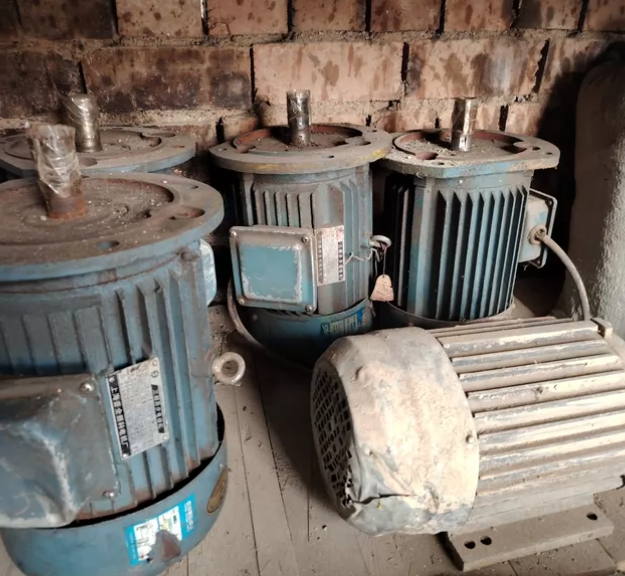 固原市地区处理4千瓦立式电机4级两台、3千瓦立式电4级2台、3千瓦卧式2级的1台