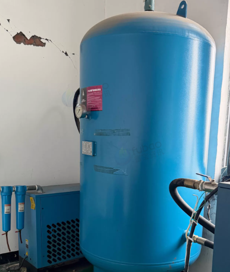 苏州市地区工厂处理开山BMVF37螺杆空压机+储气罐整套