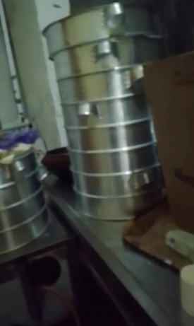 成都市地区处理烟酒柜、钻石椅、火锅桌、液化气灶具、展示柜、冰柜等