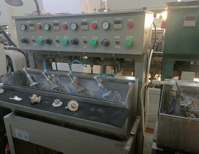 襄阳市地区公司处理镜片加工设备、光学设备