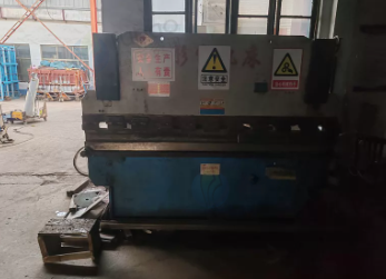 滨州市地区公司处理彤宇WC67Y-40/2500液压板料折弯机