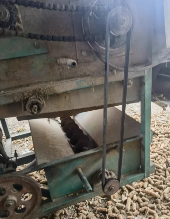 潍坊市地区处理全自动上料玉米脱粒机