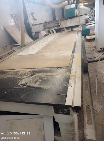 沧州市地区处理三工序雕刻机+半自动吸覆机（倒膜机）