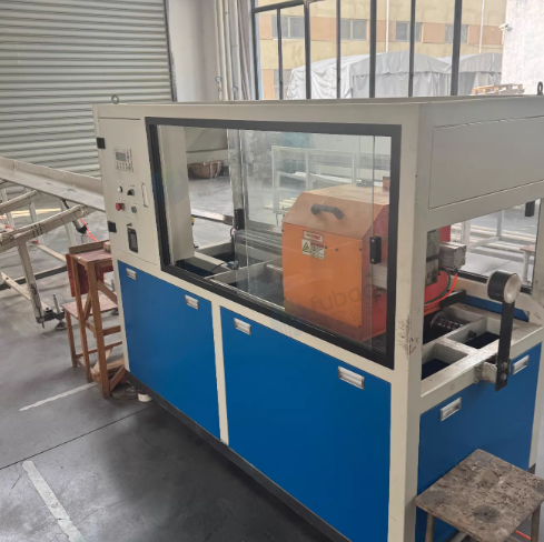 苏州市地区工厂处理20-160PPR挤出机管材生产线