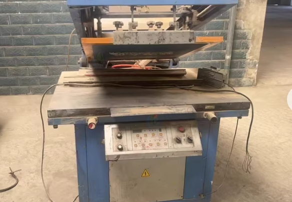 德阳市地区处理丝网印机器、木工设备、三台刨木机、两台台钻