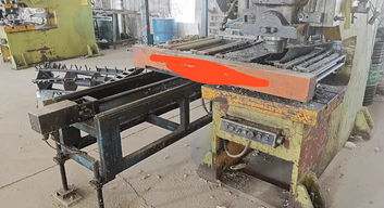 沧州市地区处理两个杨力深喉冲床、自动送料机、2*6剪板机