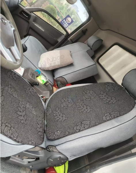 成都市地区处理4.2米厢货带尾板