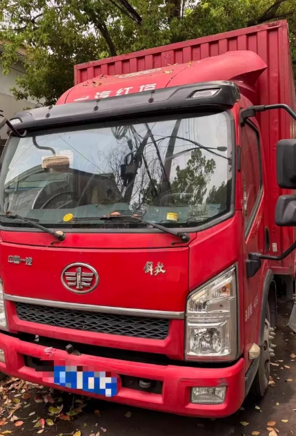 宁波市地区处理4.2米厢式货车
