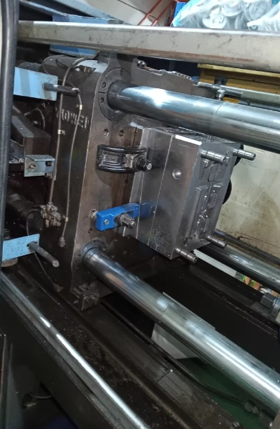 佛山市地区处理震德120变量泵耀威90M6注塑机