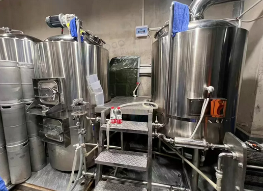 漳州市地区处理精酿鲜啤啤酒设备一拖九550升