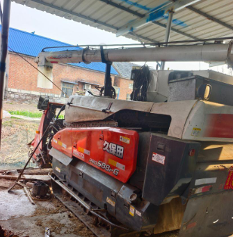 连云港市地区处理久保田588收获机