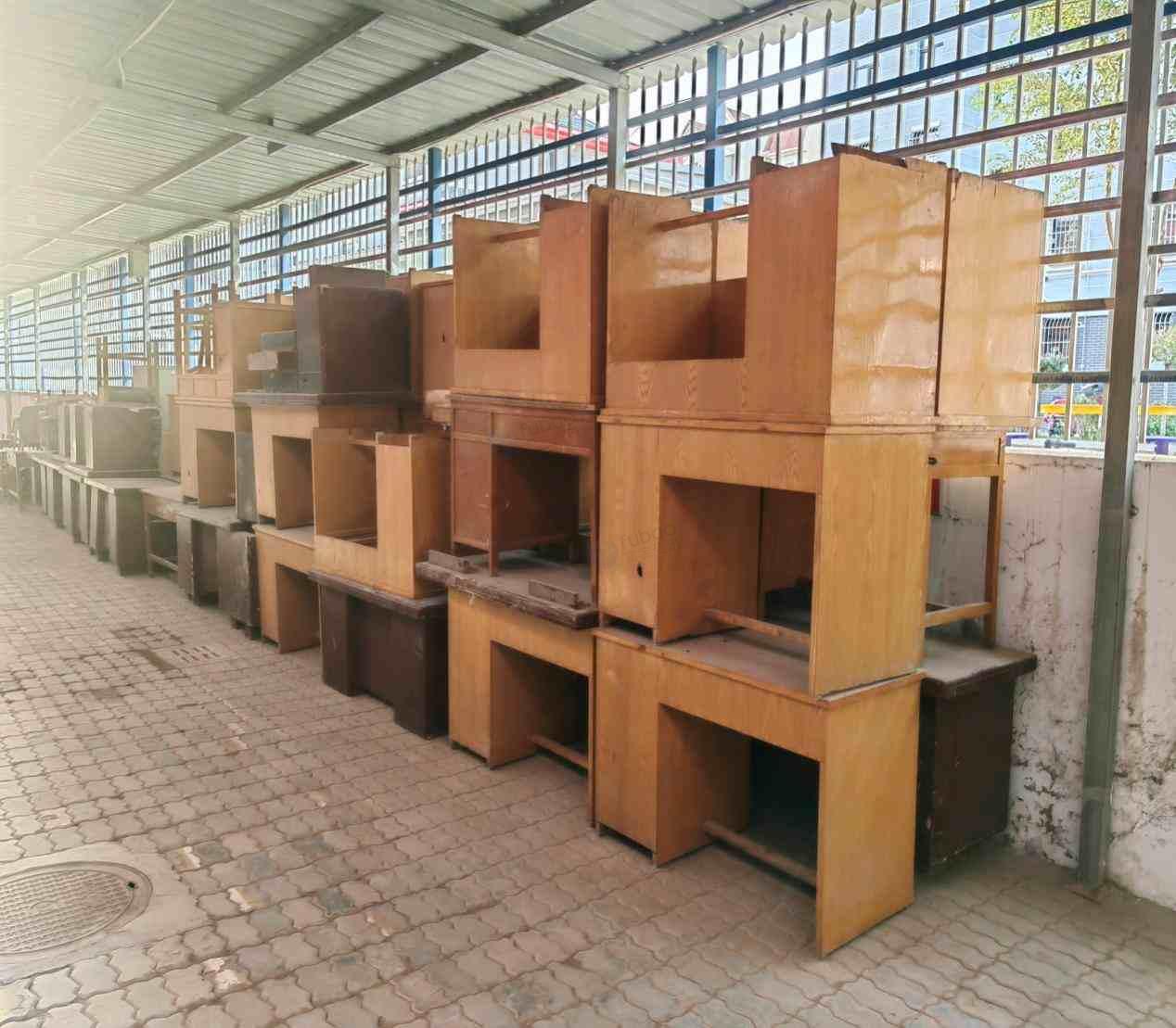 4月24日中卫学校1936件报废资产转让公告