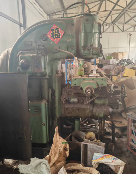 供应：牛头刨床、立式升降铣床