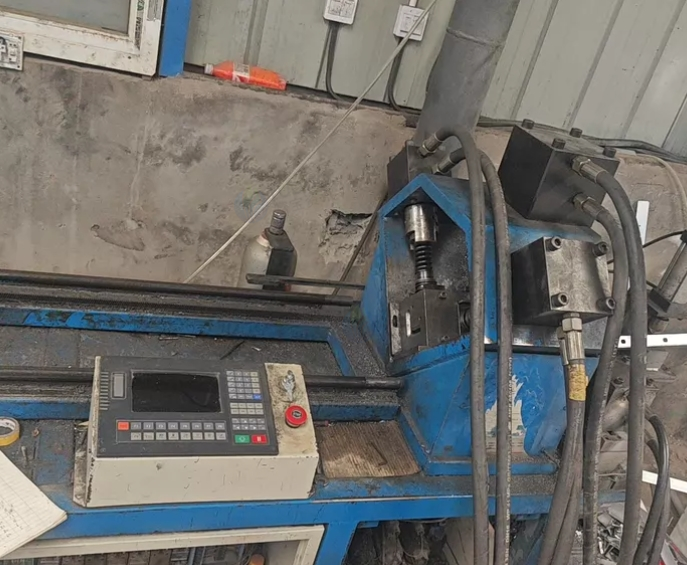 宜宾市地工厂区处理风管生产二线、角铁法兰冲孔机