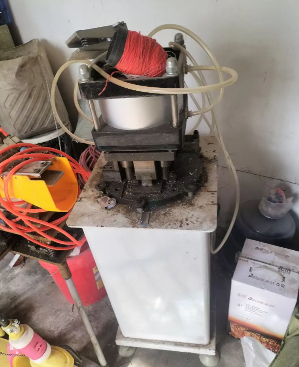 郑州市地区工厂处理断桥铝加工设备一批