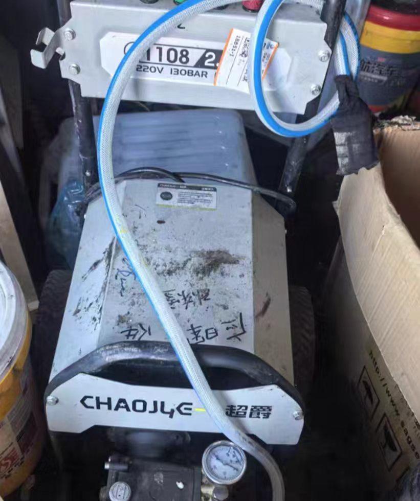 呼伦贝尔市地区处理两台超爵洗车泵、一台山猫洗车泵