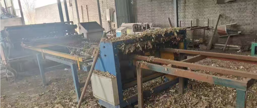 临汾市地区工厂处理一套拨胶机、钢丝网机器