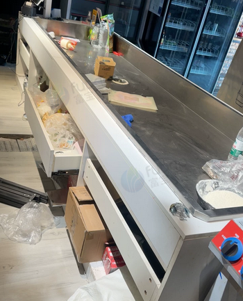 临沂市地区处理煮货电磁炉、酒水冰箱、多功能展示柜、冰台展示柜、桌椅