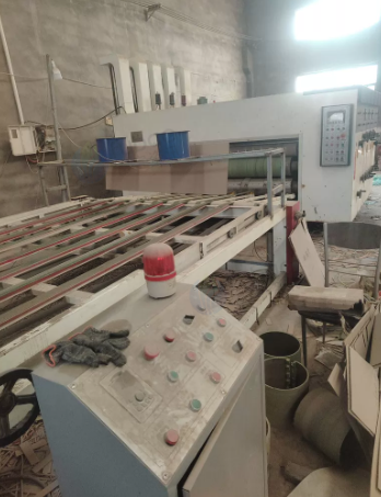 枣庄市地区纸箱厂处理印刷机 贴面机 粘合机 半自动装钉机 打包机等全套制箱设备