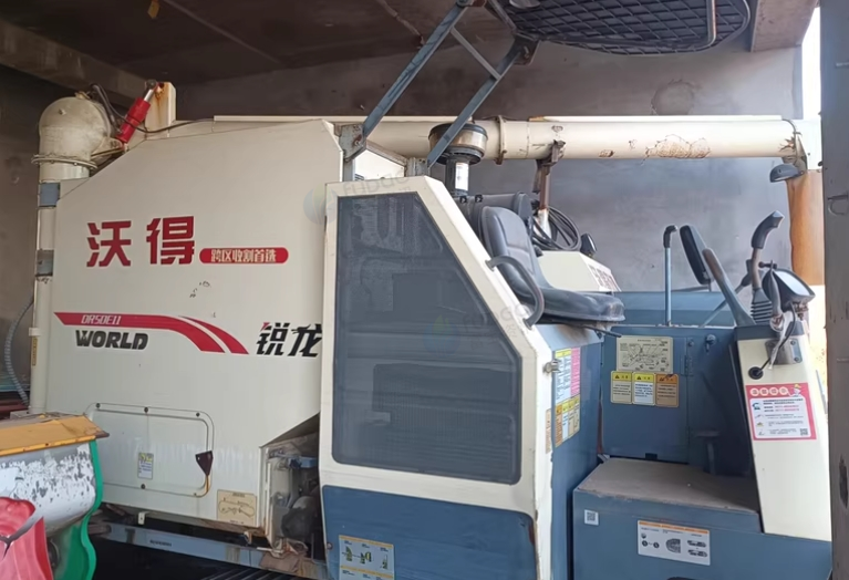 泰安市地区个人处理沃得锐龙DR50EII履带式联合收割机