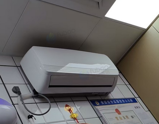 镇江市地区处理空调、冰柜、餐饮设备、桌椅一批