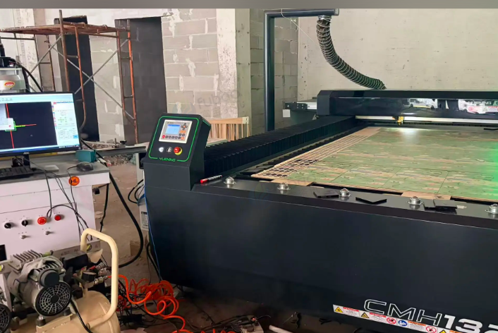 佛山市地区工厂处理大族粤铭1325激光切割机。砂光机