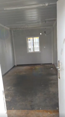 上海市地区处理3个集装箱