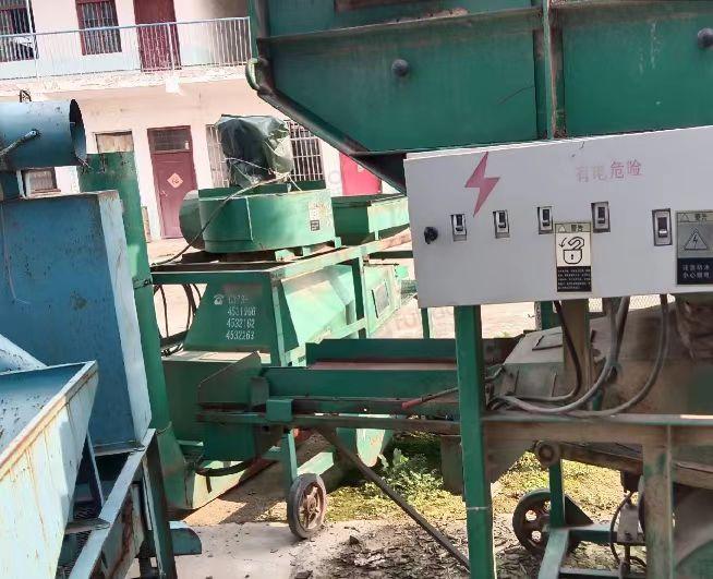 周口市地区处理提升机、剥壳机、蒸发器、热风炉、花生果筛选机、食品化验设备