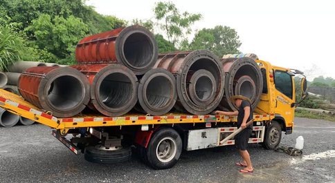 贺州市地区处理1批水泥管模具、航吊、制管机等