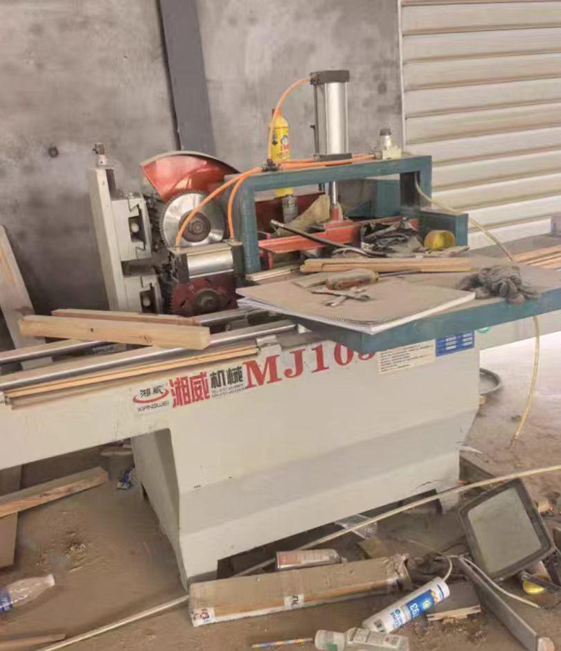 菏泽市地区工厂处理出榫机、五叠锯、双轨五碟锯、龙门刨、圆锯、砂光机等木工机械