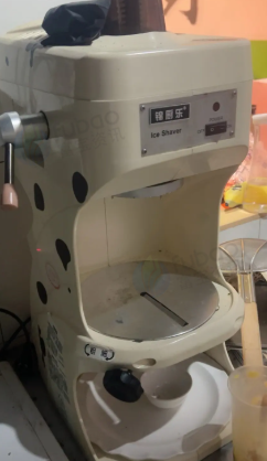 昭通市地区店铺处理沙发、桌子、冰箱、冰柜、饮料柜、油烟机、刨冰机