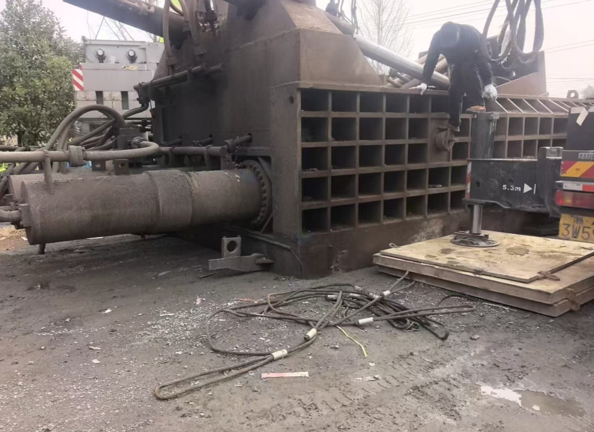 供应：一台1500吨打包机