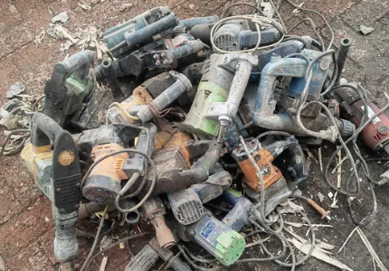 吉林市地区处理路面切割机、电镐、冲击钻、平地机、铜线、铝线​​等